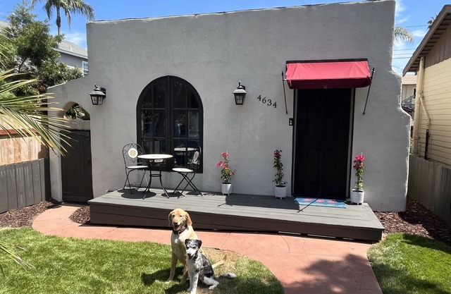 OB Cottage: 5 Blocks to Beach, Fenced Yard, Dog Friendly, Air Conditioning!