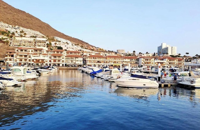 Ocean View-2 Bed-Sleeps 4-Marina
