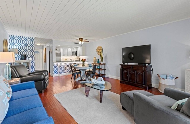 Ocean Club I, Unit 37, 2 Bedroom, 2 Bath, Pool, Private Garage