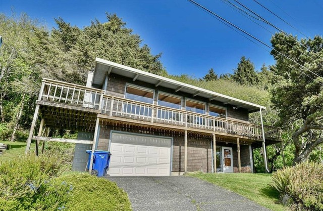 Ocean Creek Haus: Nature abounds w/ocean views + babbling creek