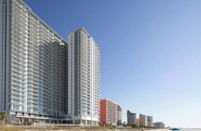 Ocean Enclave by Hilton Grand Vacations- 2 Bedroom Unit Sleeps 6!