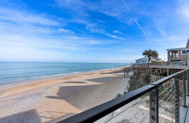 Ocean Front 4 bedrooms, 2 Ocean Decks, Direct Flag