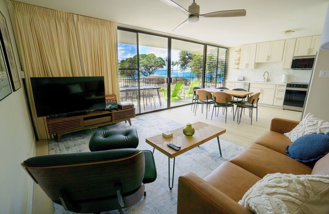 OCEAN FRONT modern 2BR 2BA, king bed, laundry, beach, AC, pool, steps to beach!