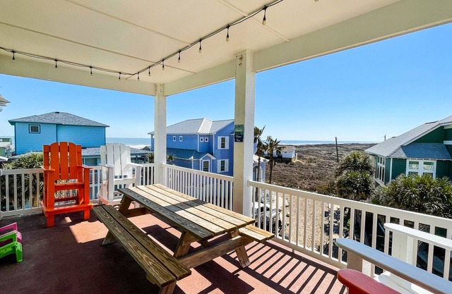 Ocean Lookout - Ocean Views & Steps to the Beach, Pool, Hot Tub, Sand Point