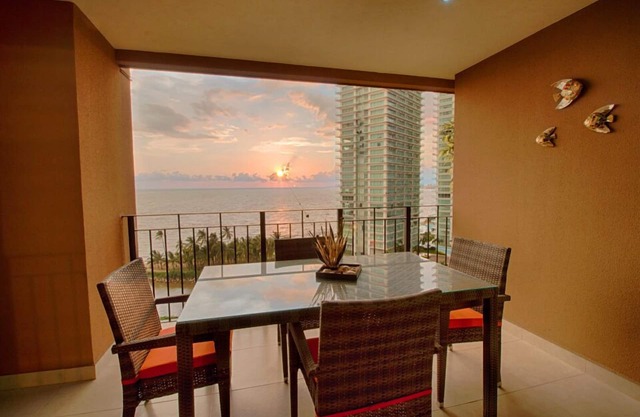Ocean & Mtn View Condo | Pools, Gym, Two Balconies