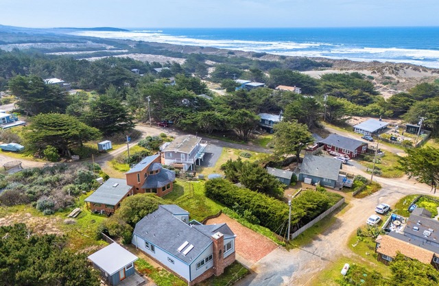 Ocean Oasis:Easy Walk to Beach!New Beach Retreat-Bodega Bay!WiFi/Sauna!5Star!