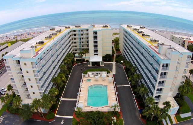 Ocean View -5th Floor-2 Balconies, Space X Launches, 180-degree views East-West