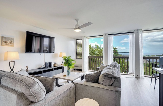 Ocean View, Community Perks: Makaha Valley Condo!