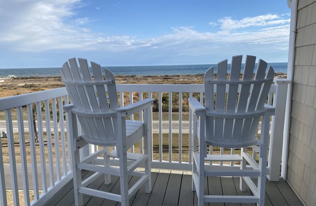 Ocean View Condo! Perfect for Families! Weekly discounts in Aug & Sept