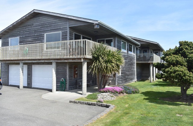 Ocean View Home W/Direct Beach Access