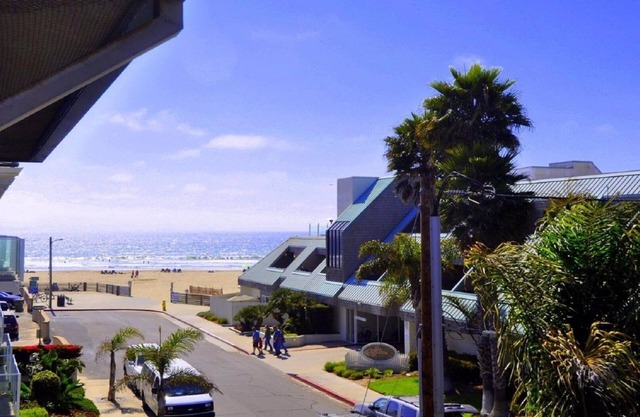 Ocean View Luxury Condo steps from the sand in the heart of Pismo!