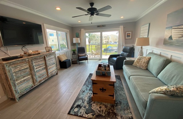 Ocean view Townhouse 2 Bedroom 2 1/2 Bath Summerhouse Condo- 111