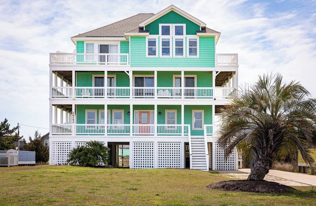 Ocean views! New HOT TUB! Elevator! Pool! Game Rm!