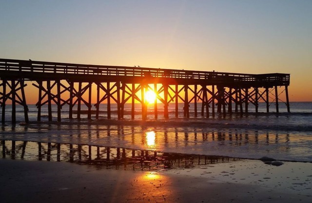 Oceanfront 1st Floor Condo! Community Pool & Fishing Pier! In the Heart of IOP!
