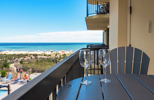 Oceanfront Building With Great Ocean and Bay Views