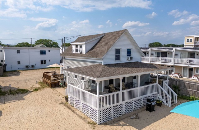 Oceanfront Cottage 3