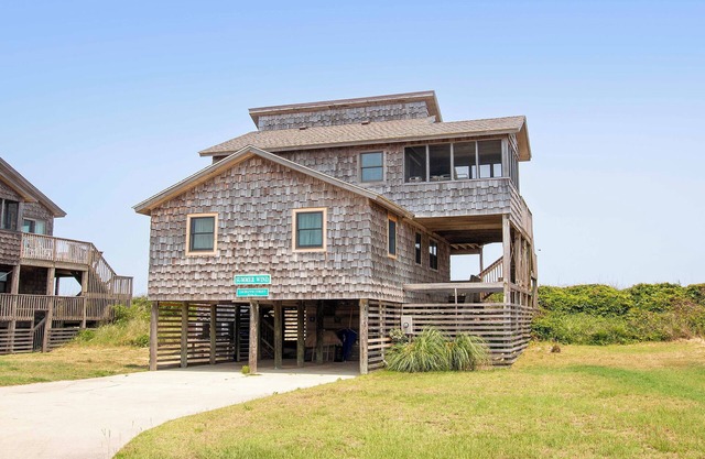 OCEANFRONT, Community Pool, Ocean Views, Close to Beach Access, NP13-4, Summer Wind
