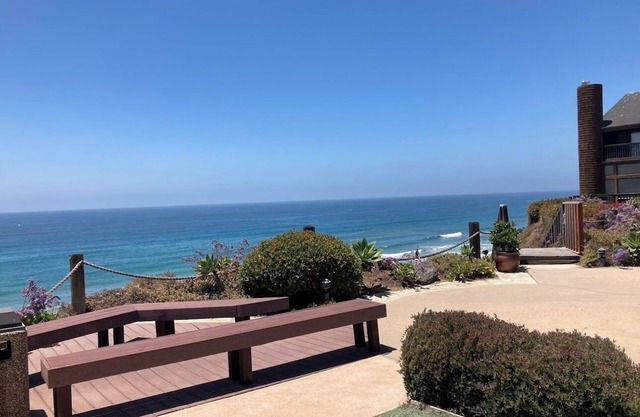 Oceanfront Complex with Private Beach Access, Sleeps 10