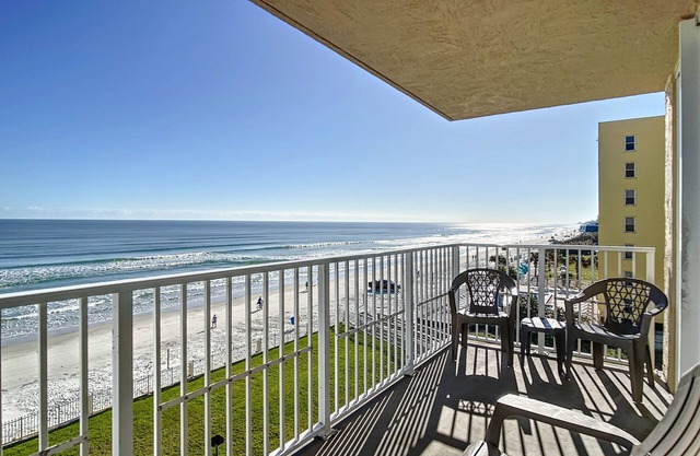 Oceanfront Condo - Beach, Pool & Steps to Flagler Ave