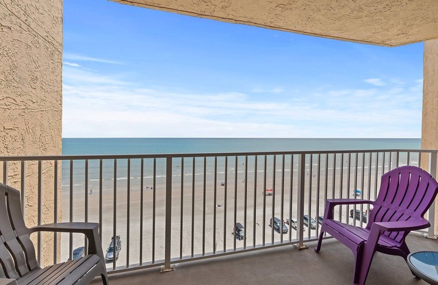 Oceanfront Condo at Oceania Beach Club - Pool, Balcony, Sleeps 6, Walk to Flagler Ave!