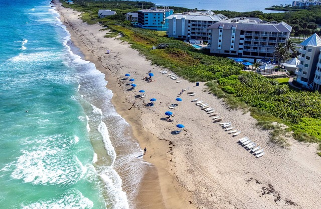 Oceanfront Condo- Stuart in beautiful Hutchinson Island Florida