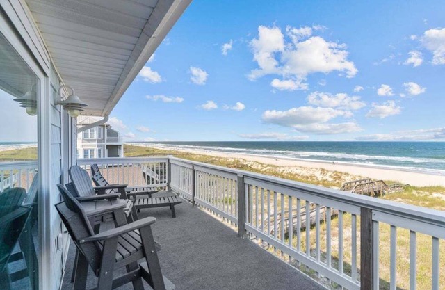 Oceanfront condo with pool. Easy walk to CB Boardwalk!