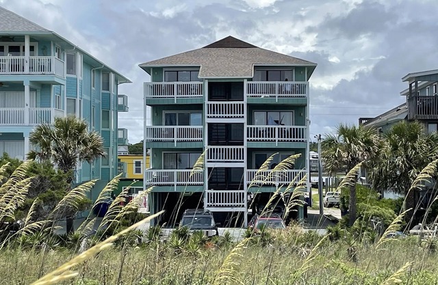 Oceanfront Condo | Walk to Beach & Boardwalk