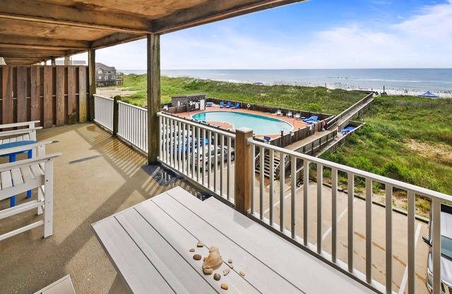 Oceanfront Dog Friendly Condo w/Private Balcony, Resort Pool and Elevator