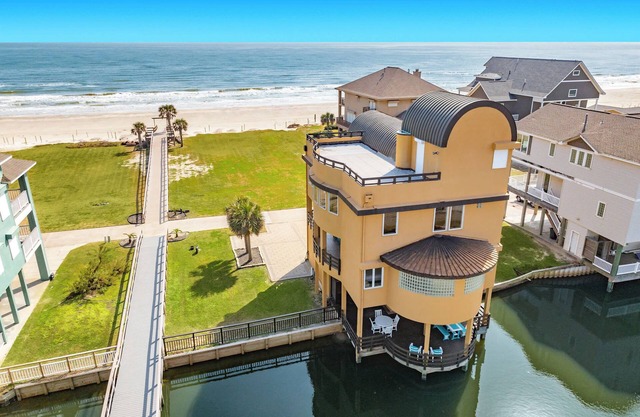 Oceanfront! Elevator, Unobstructed Beach Views!