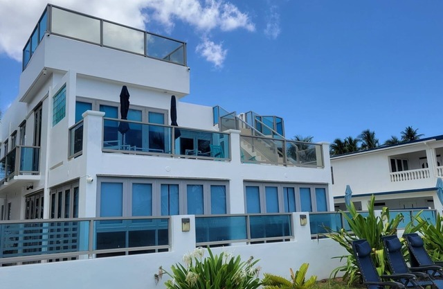 Oceanfront/Gated In-Ground Private Salt Water Pool/6 Bedroom; Luxury Paradise!