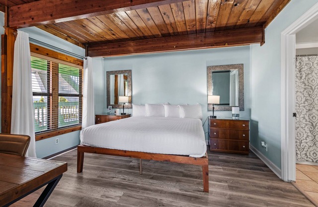 Oceanfront Inn Room #8 - Partial Ocean View - King Bed