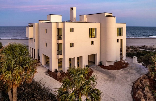 Oceanfront modern dream home