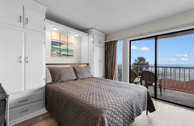 Oceanfront Relaxation at St Clements w/Pool