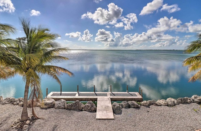 Oceanfront Sugarloaf Key Home w/ Private Dock