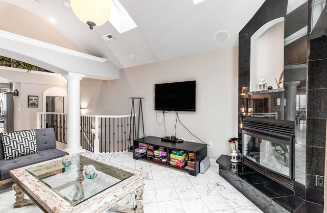 Oceanfront townhome with amazing views, decks, beach access, & updated kitchen