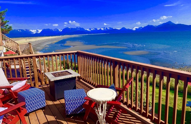 Oceanfront Two bedroom Condominium