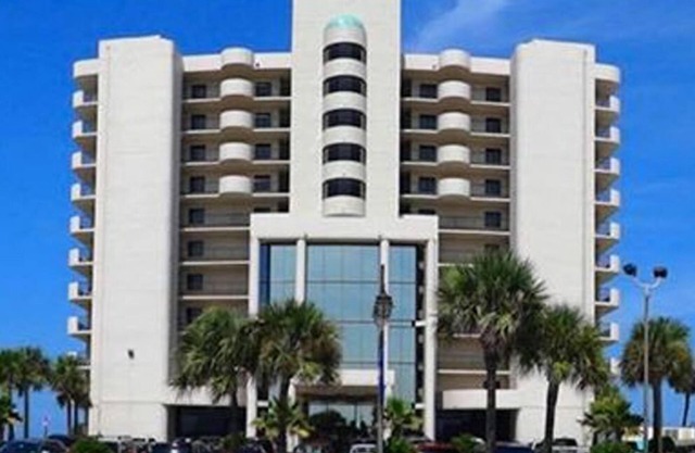 Oceanfront 1 bedroom/1 bath condo Daytona Beach Shores for July 1-8, 2023