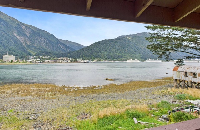Oceanfront w/Incredible Views