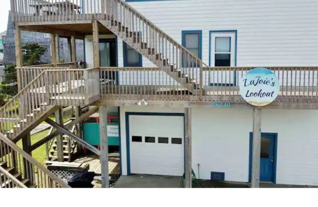 Oceanside EV Friendly Cottage 4 Lots to Beach