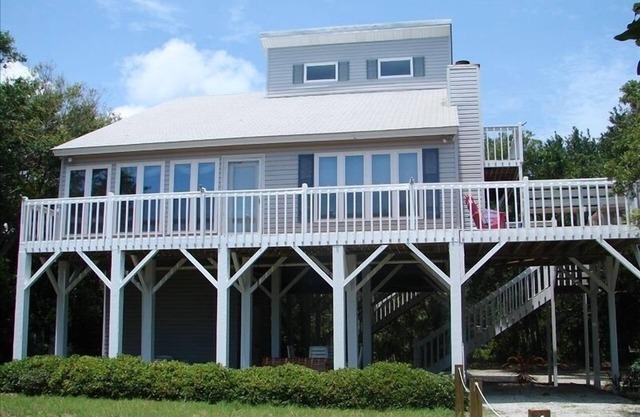 OCEANVIEW, 4Bed, 3B, 2 Minutes to Beach! July and August Dates Available
