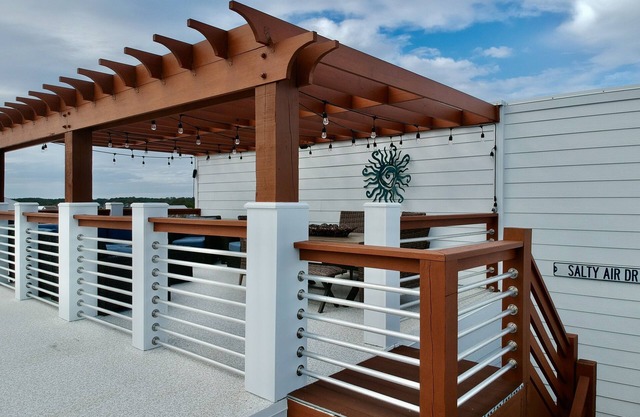 Oceanview NEW Home with Amazing Rooftop and Rec Room! Under 3 min walk 2 beach!