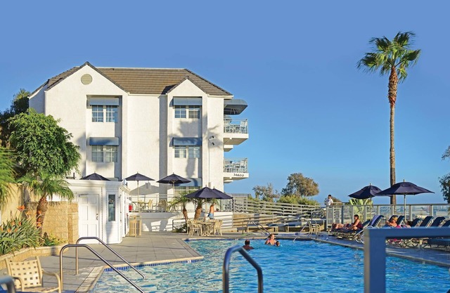Oceanview Studio w/WiFi Available, Patio, BBQ Grill & Resort Pool