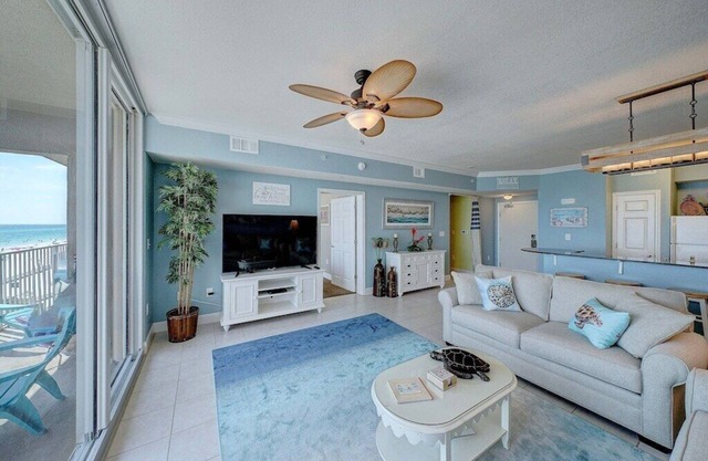 Oct 13 - 19th Special! Beautiful 2nd floor!
