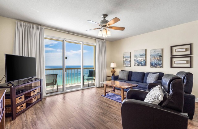 Oct/Fall Break open! Quiet, West End PCB!