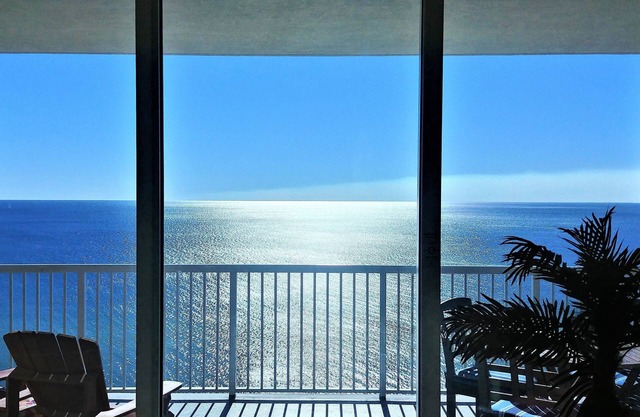 October Specials! Open Dates, Low Rates! Near Pier Park! On the Beach! 5 Stars