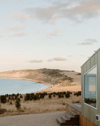 Off-grid Beachfront Cabin on Kangaroo Island