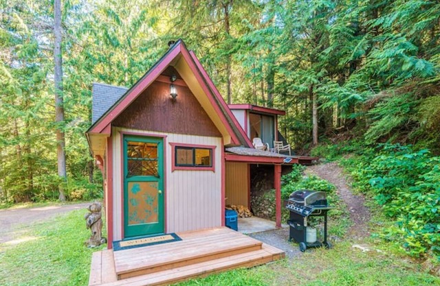 OFF GRID cabin in Port Angeles - The ROX See us also @ www.airbnb/h/theroxcabin