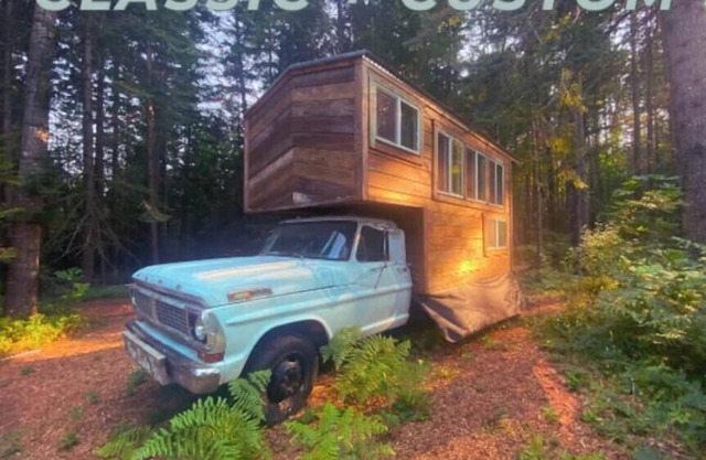 Off-Grid Tiny Home Cozy Cabin on Wheels