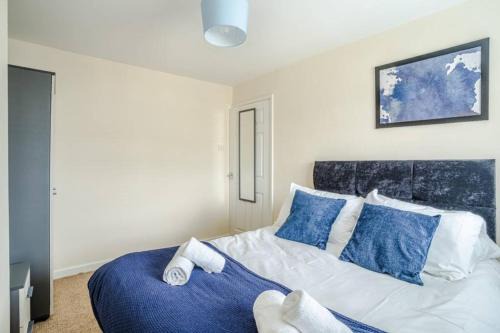 Off Road Parking, Smart TV in Each Room!