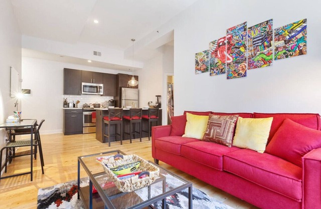 Old City Apartment with Full Kitchen